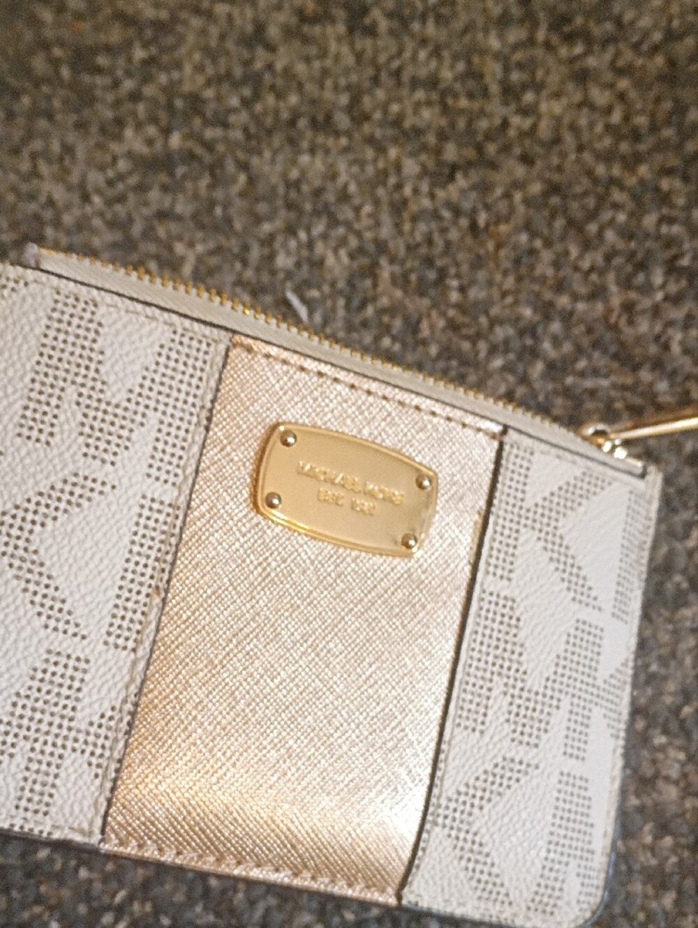 Michael Kors White and Rose Gold Logo Card Holder Keychain - Picture 4 of 7